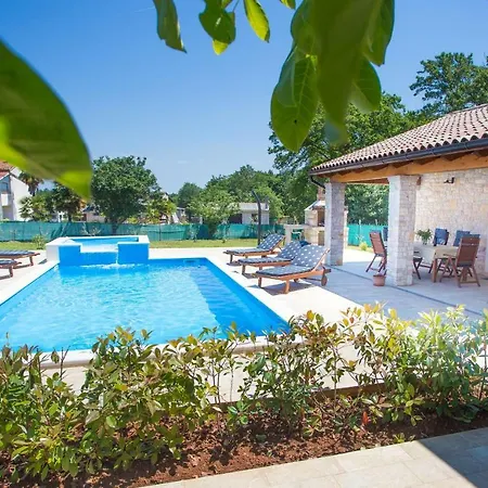 Villa Medvidici Rajki