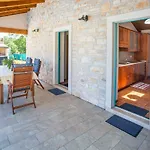 Medvidici Villa