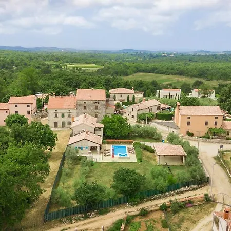 Medvidici Villa