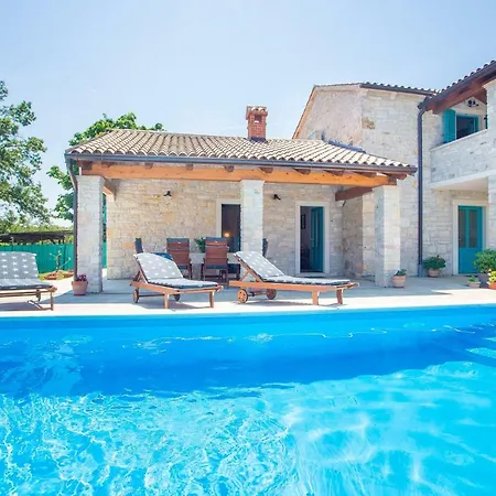 Villa Medvidici Rajki